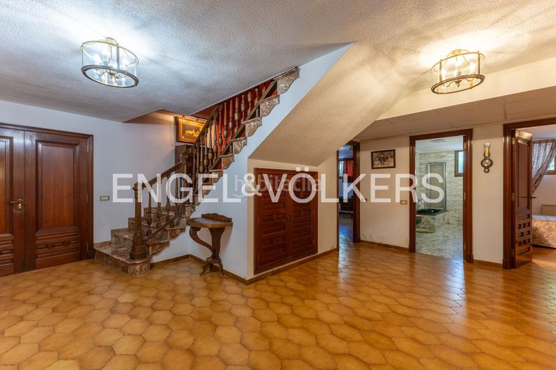 Foto a76da1f3-257e-4560-9fee-7e89b8bcf969. Casa amb calefacció aparcament piscina a Casas Verdes Paterna