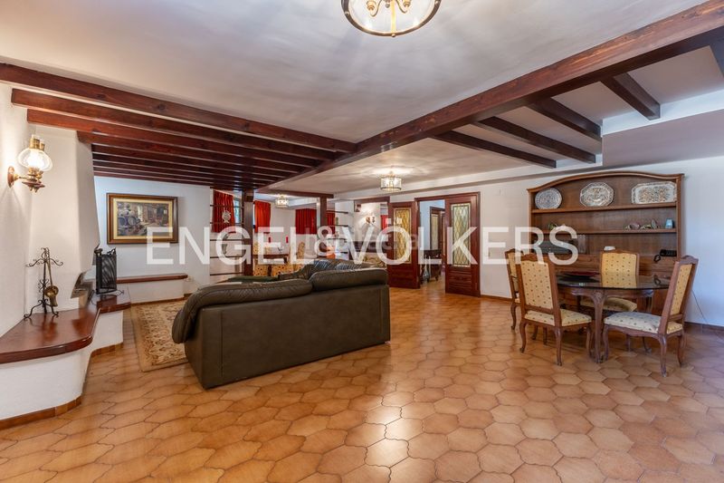 Foto ad8f9641-6b25-415c-8e8c-83142f1536cf. Casa amb calefacció aparcament piscina a Casas Verdes Paterna