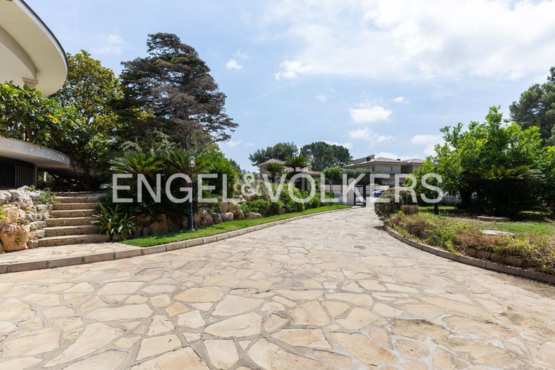 Foto e99a2a95-adea-407a-9931-c1a1749e0eab. Casa amb calefacció aparcament piscina a Casas Verdes Paterna