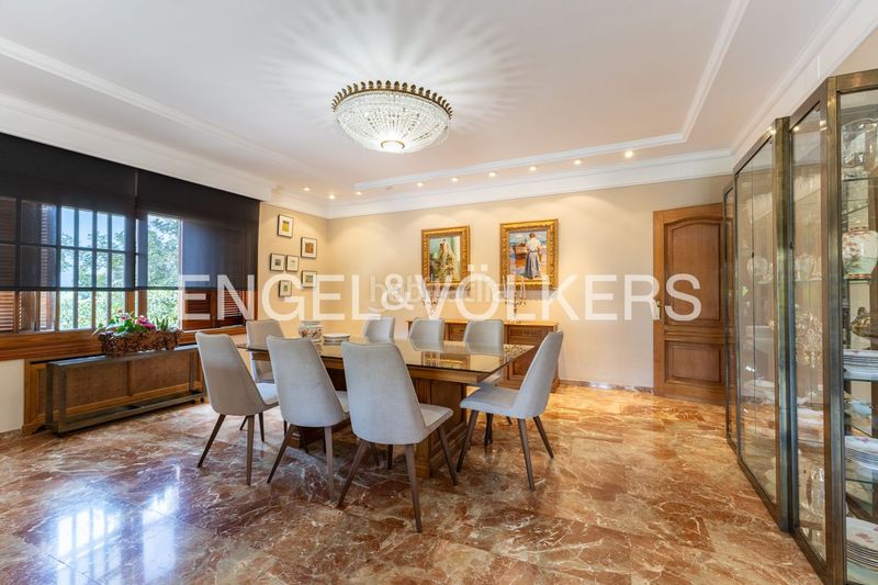 Foto f7dbf286-1b6d-49bc-a303-ba5809a710ef. Casa amb calefacció aparcament piscina a Casas Verdes Paterna