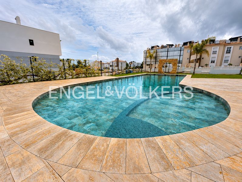 Foto c345a8c4-bab4-44e5-ba21-7594a2353168. Pis amb calefacció aparcament piscina a El Montgó Dénia