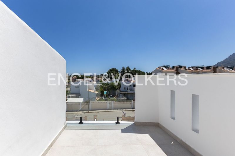Foto f8aa0b2d-3617-41a0-a332-1bfb9296b044. Pis amb calefacció piscina a El Montgó Dénia