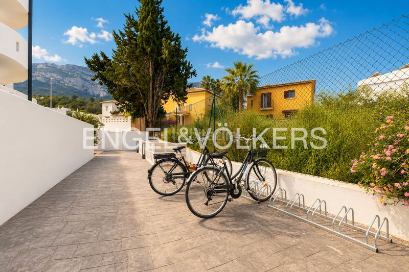 Foto db184209-d64d-41cc-b96e-956f0b72ab1c. Pis amb calefacció aparcament piscina a El Montgó Dénia