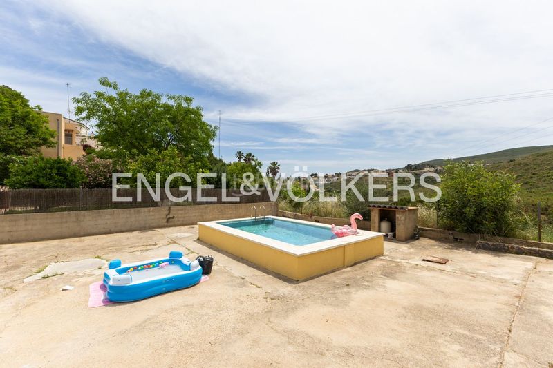 Foto 5bd42ed5-3afc-4a4c-9d71-e1049e33304b. Casa amb calefacció aparcament piscina a Turís