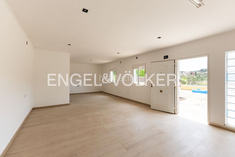 Foto b7a0c200-e3bd-4521-8d39-aa37fb94b295. Casa amb calefacció aparcament piscina a Turís