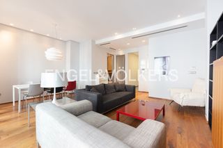 Miete Dachwohnung in Sant Francesc. Ático dúplex con terraza de 47m2 en san vicente mártir