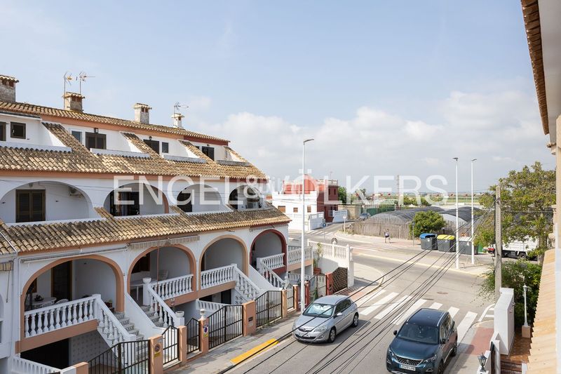 Foto aeecff0f-f4e2-49a1-b0c8-132e420afce6. Casa amb calefacció aparcament piscina a El Perelló Sueca