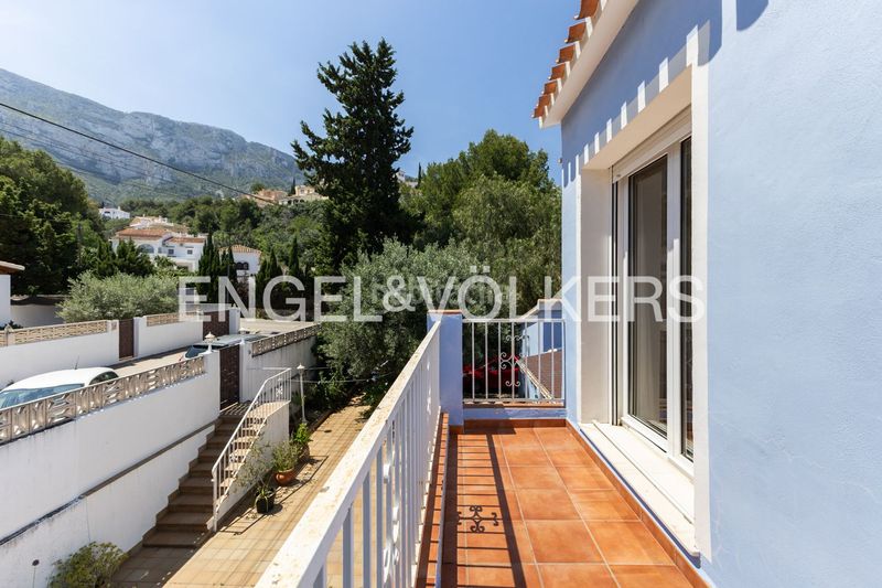 Foto 0d6e594c-df94-4c94-933b-d90b32e2c556. Casa amb calefacció aparcament piscina a El Montgó Dénia