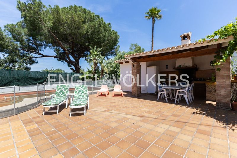 Foto 9b119646-12dd-479f-b568-91fed0eab104. Casa amb calefacció aparcament piscina a El Montgó Dénia