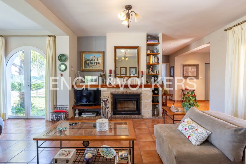 Foto a1df3b2f-ea47-412a-bb9c-c110bfc4d708. Casa amb calefacció aparcament piscina a El Montgó Dénia