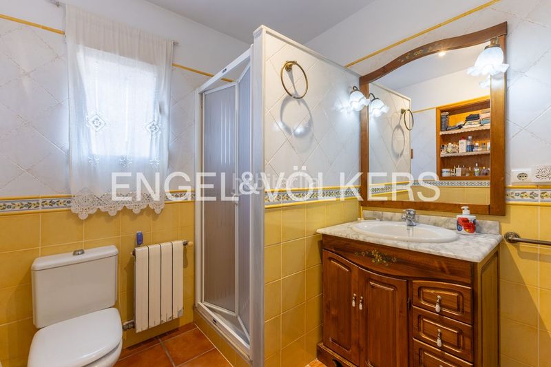 Foto ac2beea8-2c13-47b0-aced-2c0b8e97b8a2. Casa amb calefacció aparcament piscina a El Montgó Dénia