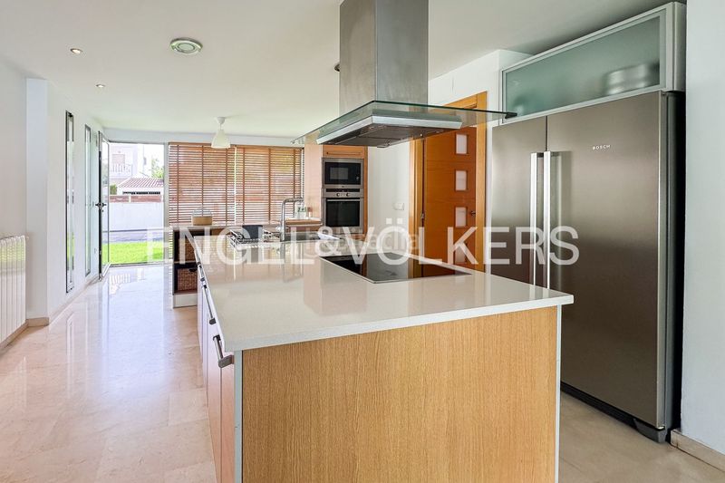 Foto 33140a99-9aaa-48ee-be54-f4851bd4bb0e. Alquiler casa excepcional residencia de lujo con piscina privada en Sagunt