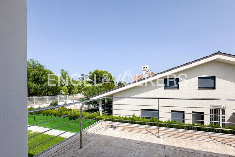 Foto 6dca290c-657c-4e16-8997-935bcb6eebed. Alquiler casa excepcional residencia de lujo con piscina privada en Sagunt
