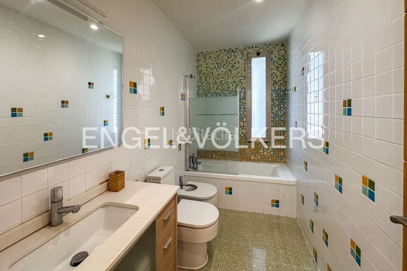 Foto ade8abac-a62d-47b3-bd1f-1933a561c474. Alquiler casa excepcional residencia de lujo con piscina privada en Sagunt