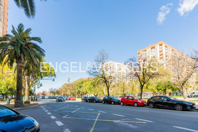 Foto 25a485a9-bb81-471b-9a0c-e571d6ca72e8. Pis amb calefacció a Ciutat Jardí Valencia