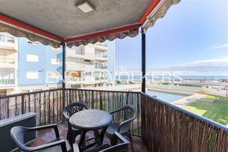 Rent Flat  Torre el progeso. Alquiler de corta estancia en primera línea en el puig