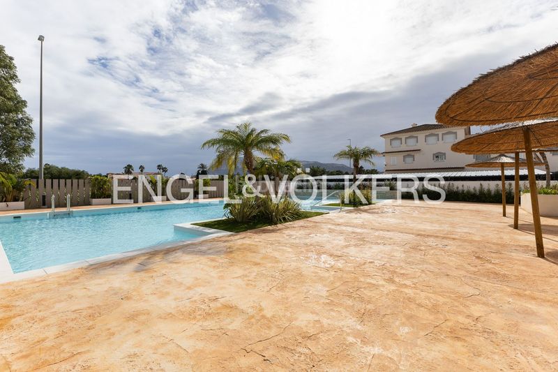 Foto 5120f66f-a80a-4c5b-b568-43adc327c712. Àtic amb calefacció piscina a Les Bovetes - La Felicidad Dénia
