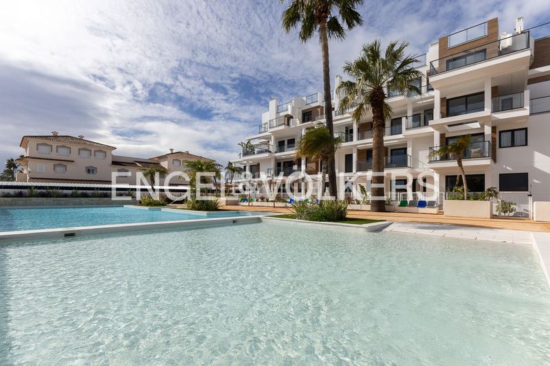 Foto ccaf0c9c-d7c4-4df4-96b7-e2aac20b102a. Àtic amb calefacció piscina a Les Bovetes - La Felicidad Dénia