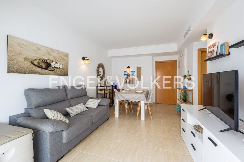 Foto 5f93d4b2-3ba9-455e-b629-33784234d002. Alquiler piso acogedor piso en urbanización con piscina en Daimús