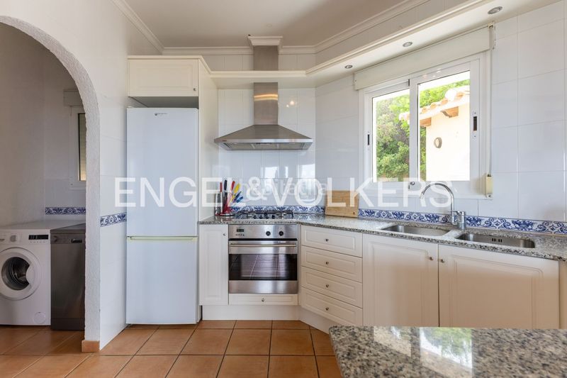 Foto 458f2fa8-aa31-4a6e-8cd7-47e1d99a0a01. Casa amb calefacció piscina a Pedreguer