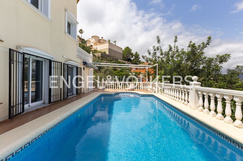 Foto ae2b4279-289f-4c0f-ac8c-de24a615d5c3. Casa amb calefacció piscina a Pedreguer
