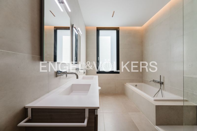 Foto 4f2a8b81-f36b-4e96-8d9a-efc987f7cd5f. Casa amb calefacció aparcament piscina a La Loma-Las Lomas Náquera