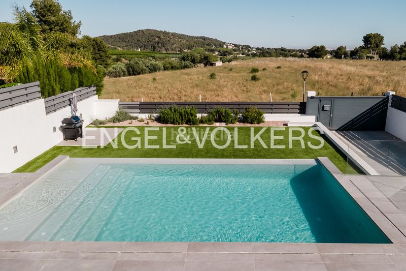Foto e60847bf-3328-42bb-b43b-79203ca1dac6. Casa amb calefacció aparcament piscina a La Loma-Las Lomas Náquera