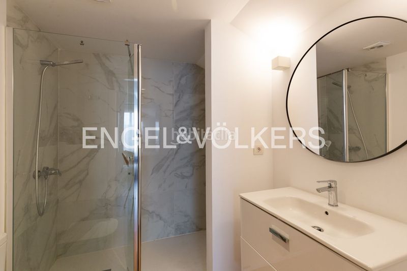 Foto aca5d2a2-a1f7-486c-b82e-806f3fcf262d. Àtic amb calefacció piscina a La Roqueta Valencia