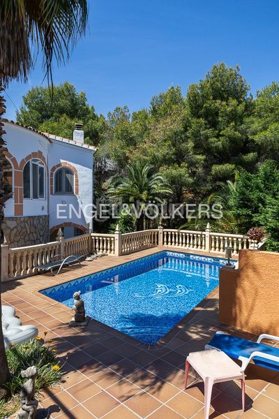 Foto 7de1da51-d5a6-4b33-8295-feb035536720. Casa amb calefacció aparcament piscina a El Montgó Dénia