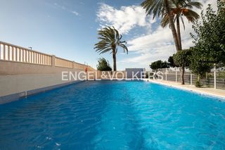 Rent Flat  Avenida madrid. Piso para corta estancia con vistas al mar y parking incluido