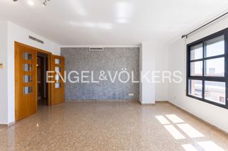 Affitto Attico  Carrer de josé belenguer cuenca. Exclusivo dúplex en residencial con piscina en el cabañal