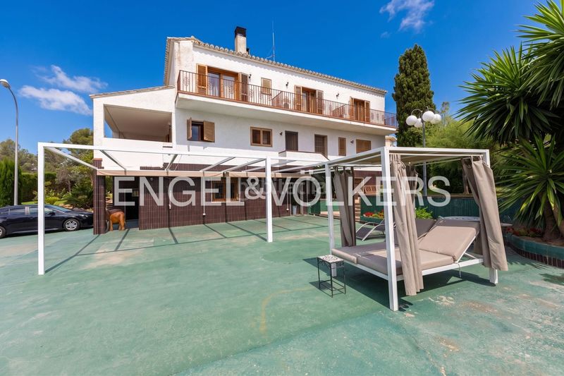 Foto dbdeffa8-36f0-4de5-b47e-2e13a8df3959. Casa amb calefacció aparcament piscina a Olimar-Carambolo-Atalaya de Levante Chiva