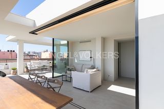 Affitto Attico in Exposició. Ático de lujo con terraza para corta estancia