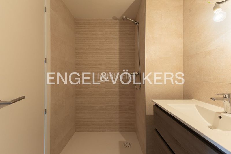 Foto 7301d154-bd47-48e9-a956-b2297c7cea25. Pis amb calefacció aparcament piscina a Safranar Valencia
