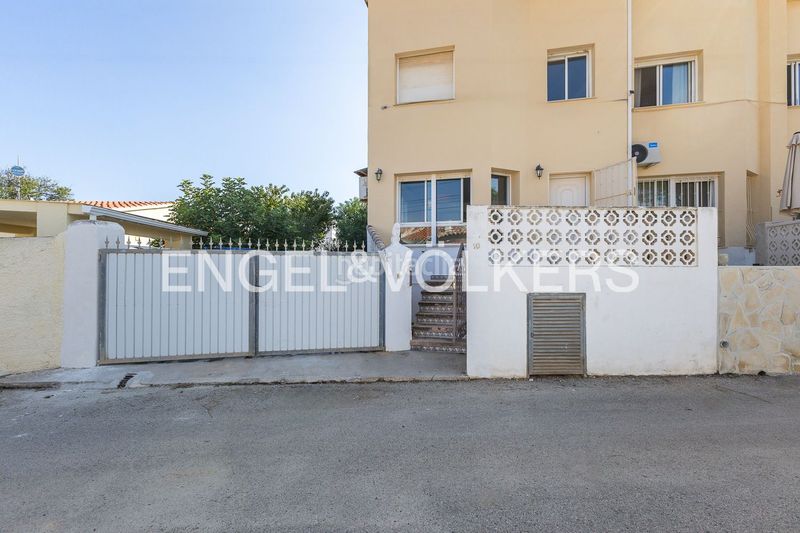 Foto 0af19a76-7f7a-413e-b94a-02549d143ef9. Casa amb calefacció aparcament a Poblets (els)