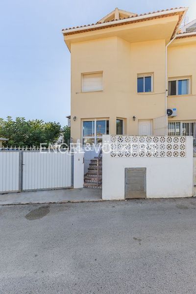 Foto 61401ff6-c8ef-42c8-b252-86773df21e98. Casa amb calefacció aparcament a Poblets (els)