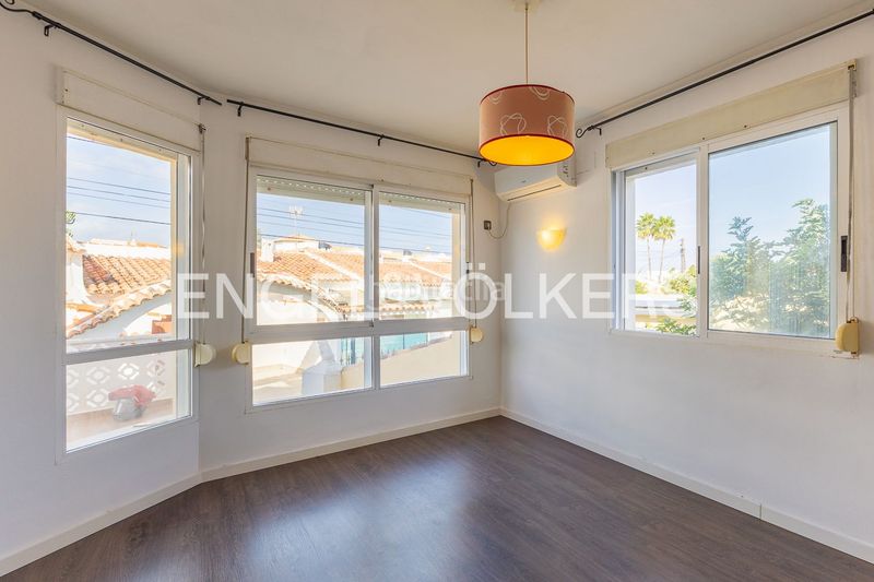Foto e98c5a54-4a42-4223-8d4d-55e901fd2175. Casa amb calefacció aparcament a Poblets (els)