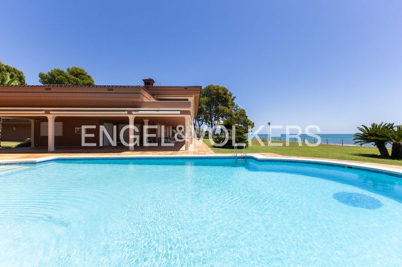 Foto 7328c2a4-1289-4450-9c83-ddc1cf23cc07. Rent semi detached house with heating parking pool in Oropesa del Mar