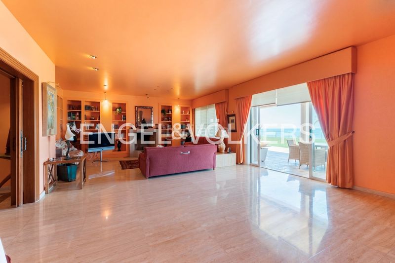 Foto 8cde00f3-f9d5-4e5a-a654-6cbe8fc3626a. Rent semi detached house with heating parking pool in Oropesa del Mar