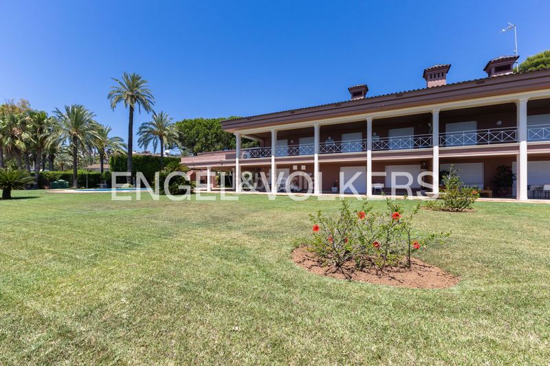 Foto 93b63e87-099e-4b9b-8394-b6a56b0051cf. Rent semi detached house with heating parking pool in Oropesa del Mar