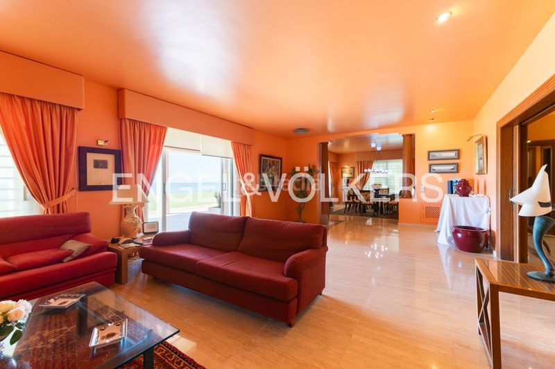 Foto c61e68c1-34b3-446b-9047-9e37550bb571. Rent semi detached house with heating parking pool in Oropesa del Mar