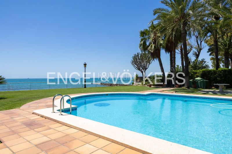 Foto db34e500-5f34-4246-b103-6235c2e3587b. Rent semi detached house with heating parking pool in Oropesa del Mar