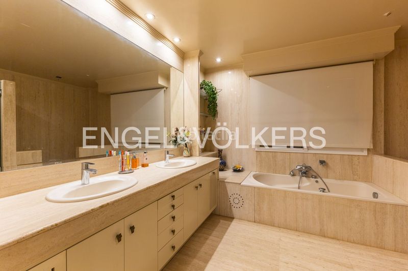 Foto e1a3d26b-f565-4d9f-a95f-323391d63dd3. Rent semi detached house with heating parking pool in Oropesa del Mar