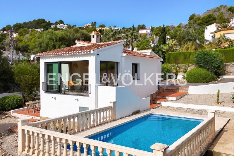 Foto 855471a9-f6f7-4996-ba86-5098f1078a5c. Casa amb calefacció aparcament piscina a Cap Martí - El Tossalet - Pinomar Xàbia