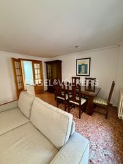 Alquiler Piso en La Petxina. Exclusiva vivienda en calle azcarraga