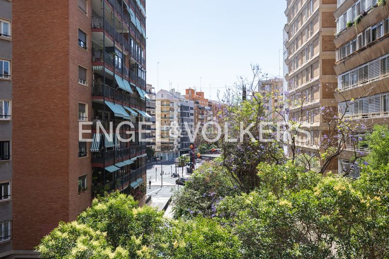 Foto c3db3c07-447e-40c2-bf0a-42a98aa54f6a. Pis amb calefacció aparcament a Jaume Roig Valencia