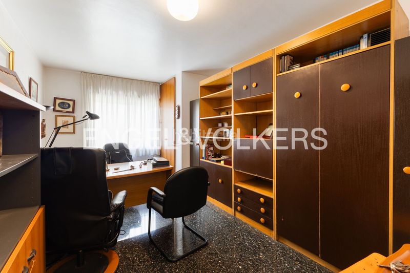Foto f6ea9c42-ad1c-4bc8-9725-fc4163417f02. Pis amb calefacció aparcament a Jaume Roig Valencia
