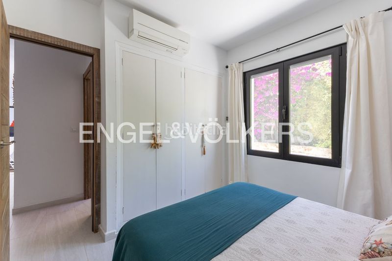 Foto 476fa053-1af0-414b-8d25-de0c89532aef. Casa amb calefacció aparcament piscina a Las Rotas / Les Rotes Dénia