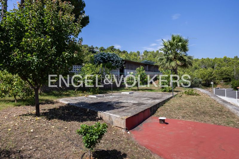 Foto 4a0162fe-c07b-4f32-8c62-9b86c4c1c39c. Casa amb calefacció aparcament piscina a Las Rotas / Les Rotes Dénia