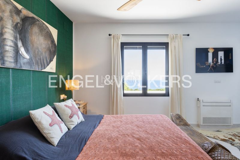 Foto c901143f-1aed-4d94-9c59-033fa413254e. Casa amb calefacció aparcament piscina a Las Rotas / Les Rotes Dénia